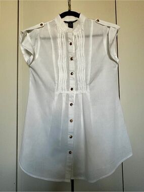 ANTILIA FEMME White Pintuck Ruffle Blouse Epaulets Gold Button Cottagecore Boho